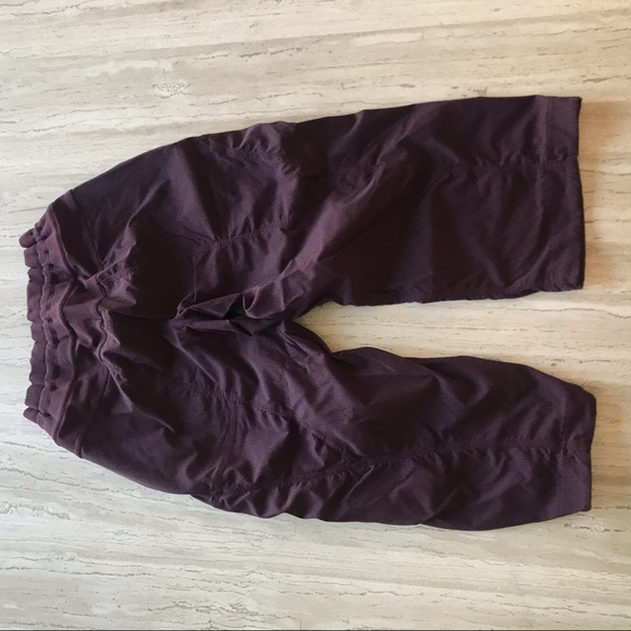 Lululemon Studio Crop No Liner - Picture 5 of 5